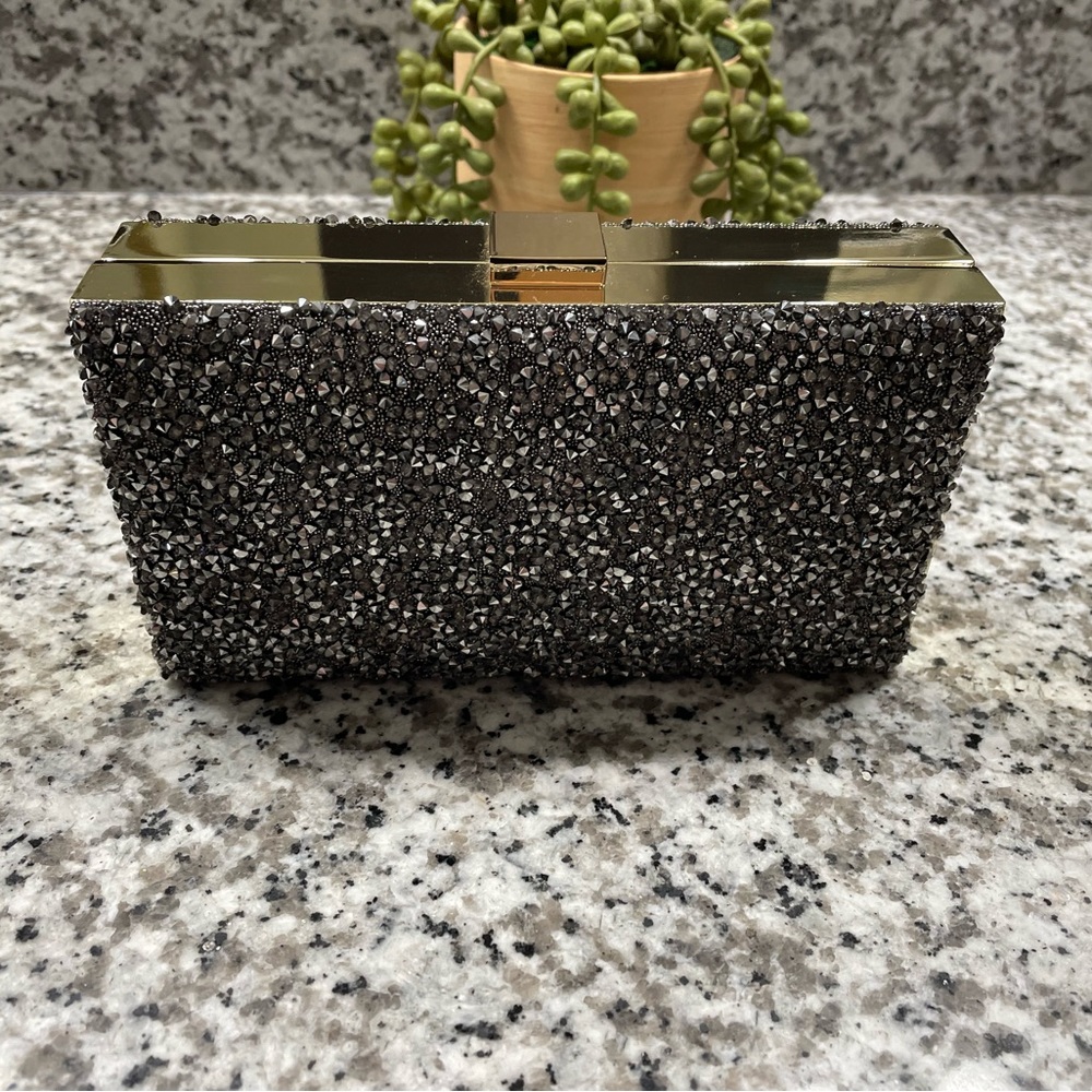 Purificacion Garcia VARNISH CLUTCH